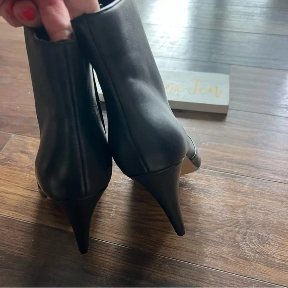 Vince Camuto Azentela Pointy Toe Boots NWOT - Picture 3 of 9